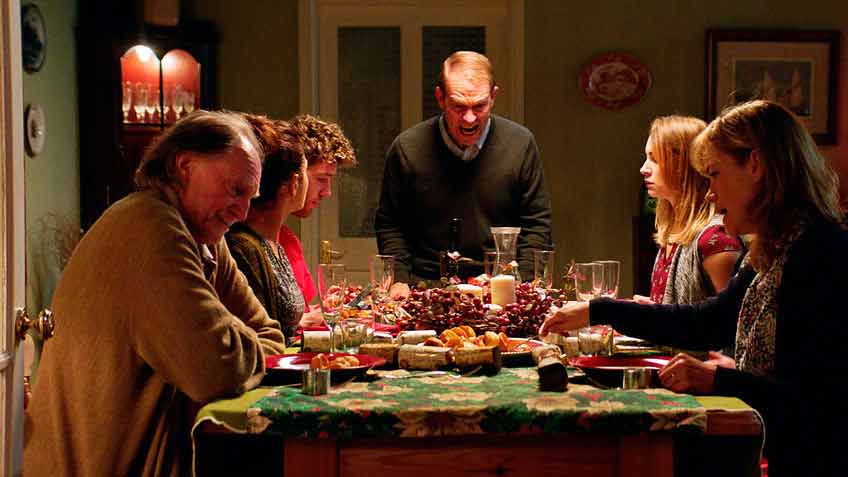 Await Further Instructions – Review | Sci-Fi on Netflix | Heaven of Horror